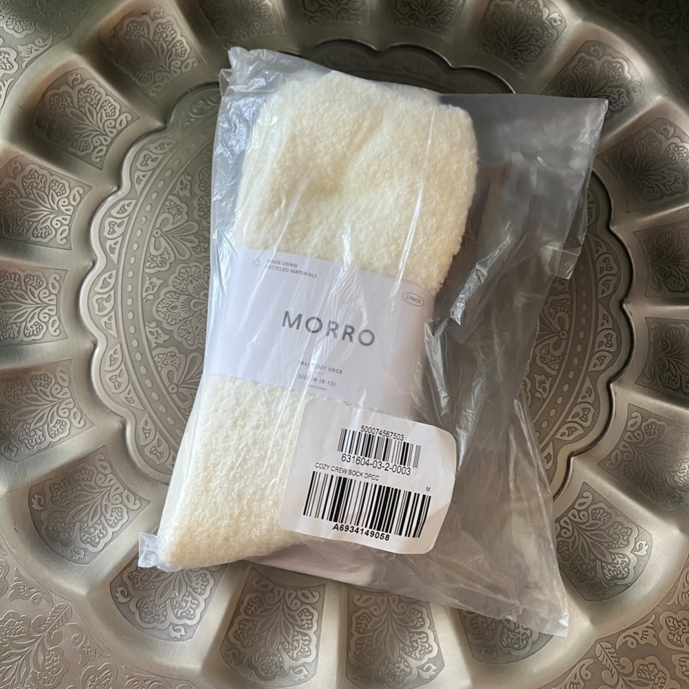 NWT Athleta Morro Fuzzy Socks 2 Pair - Picture 8 of 8